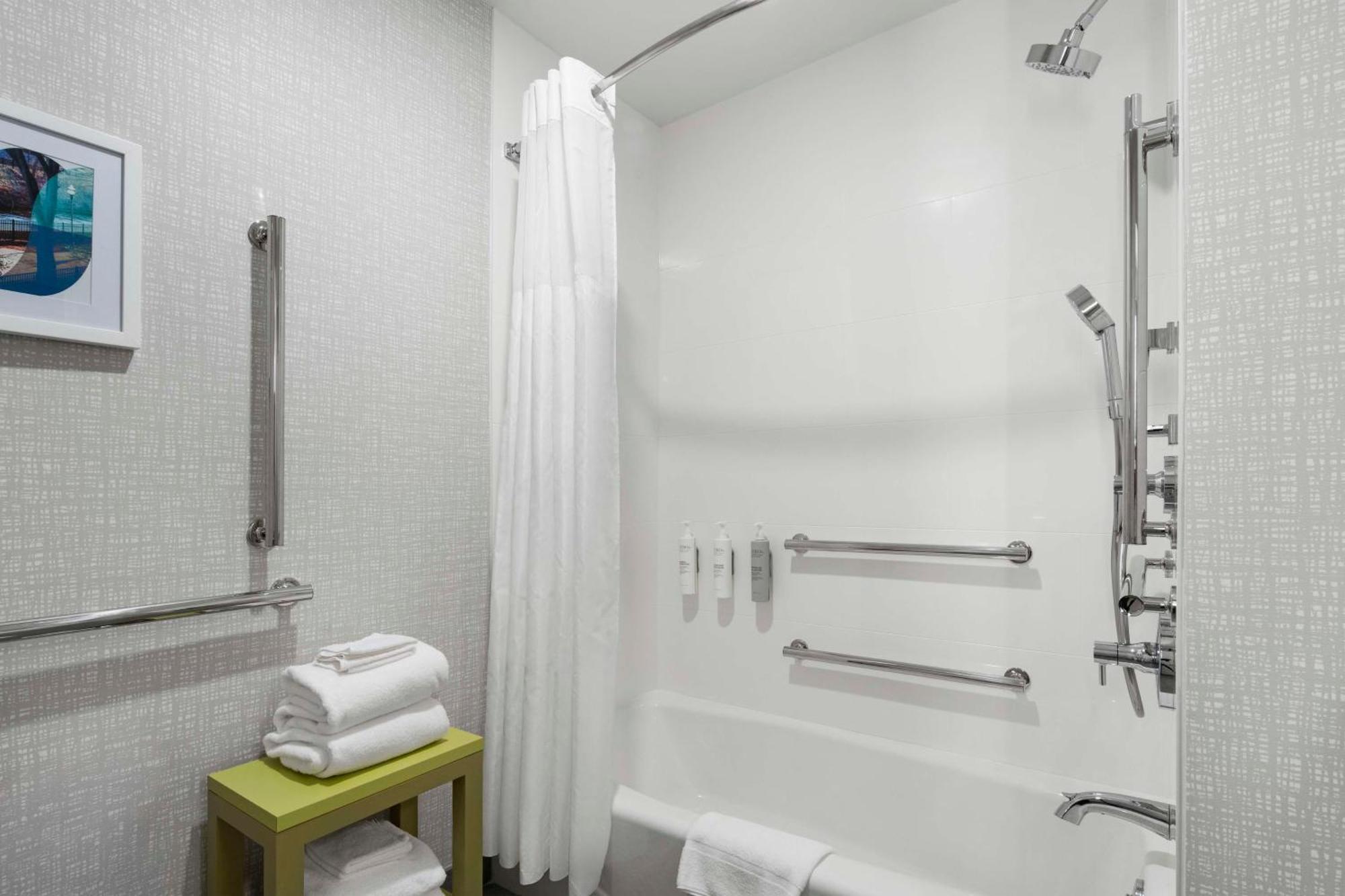 Hampton Inn Chicopee - Springfield Ngoại thất bức ảnh